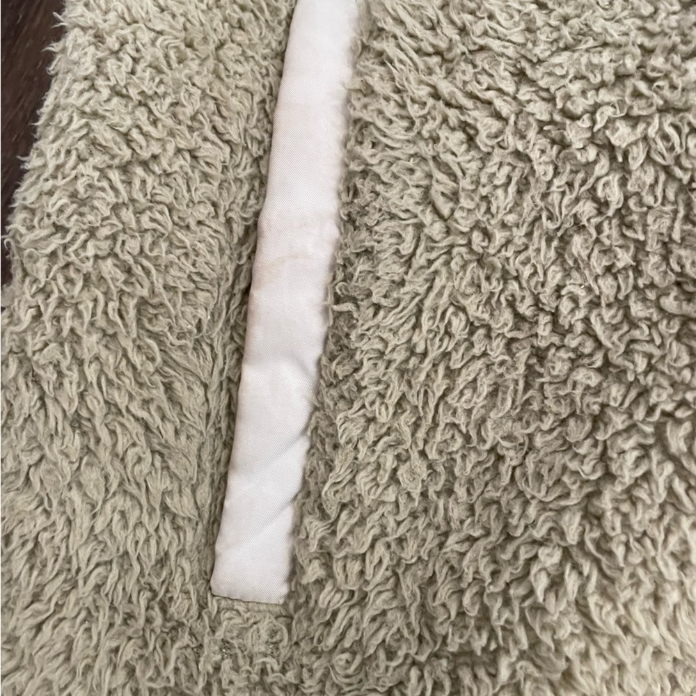 Patagonia vest size medium